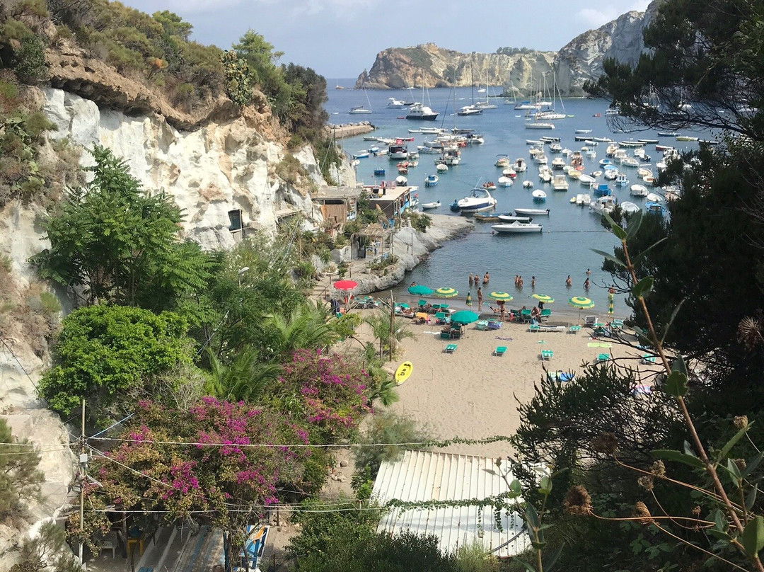 Cala Feola景点图片