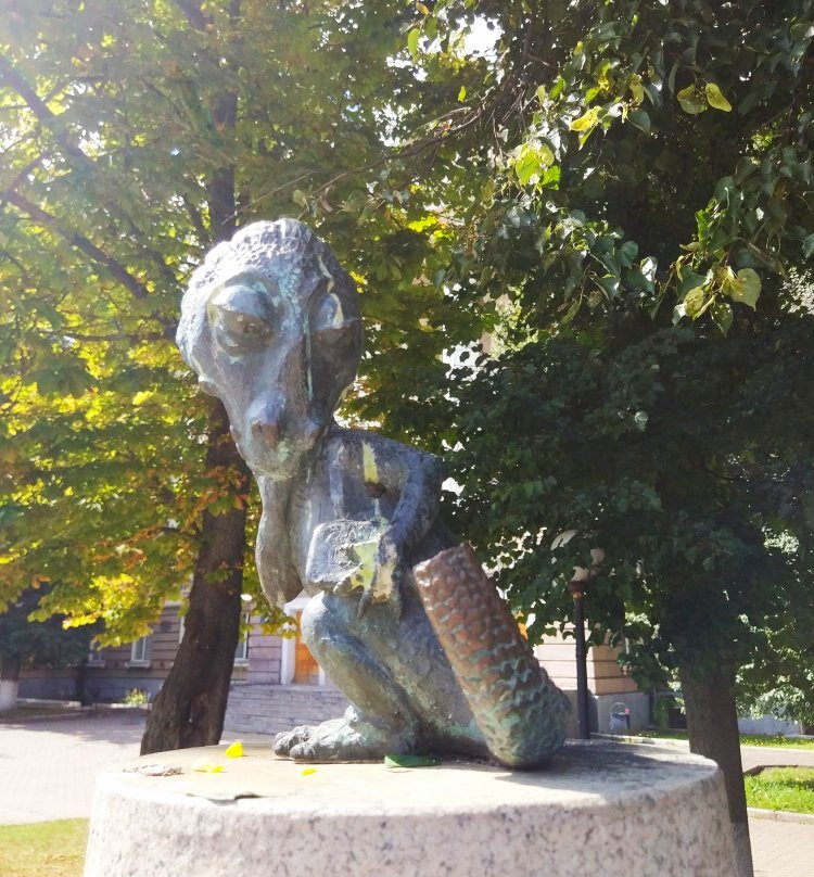 Monument to The Tail-图拉必去景点