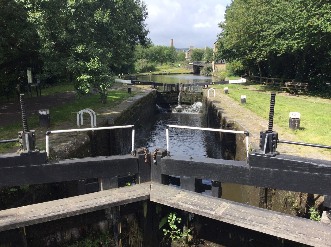 Sowerby Bridge Canalside景点图片