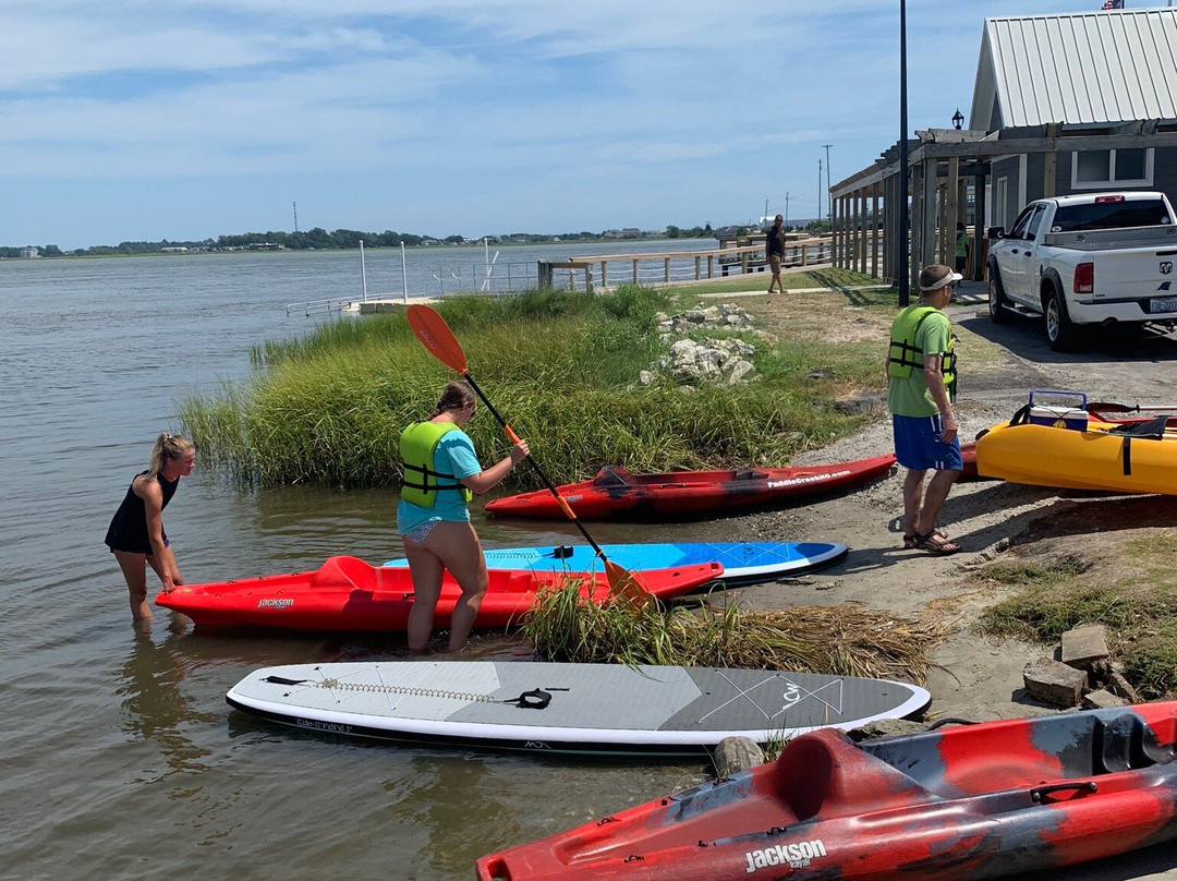 Swansboro Paddle Boarding景点图片