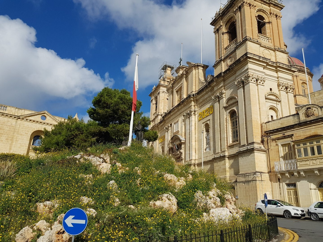 Freedom Monument-毕尔古必去景点