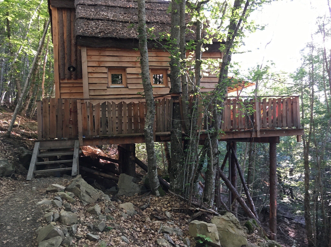 Les Cabanes Enchantees