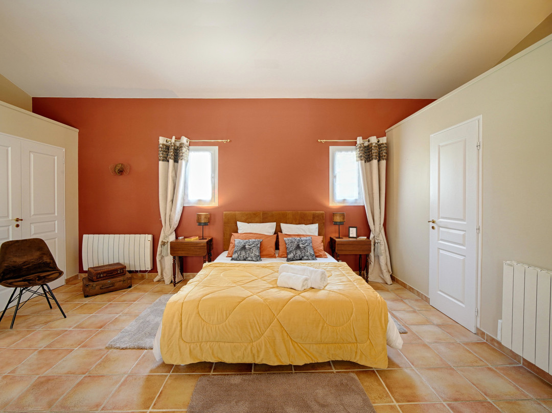 Les Arabesques主图