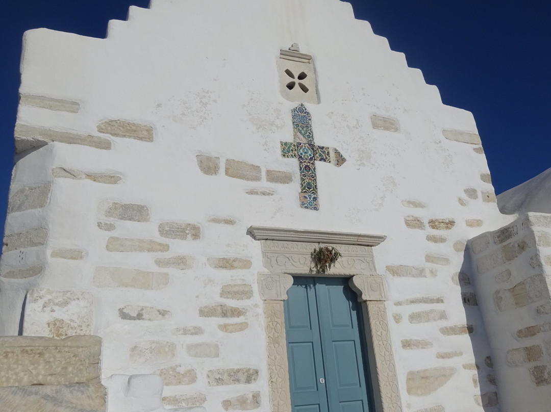Ιερός Ναός Αγίου Κωνσταντίνου-帕罗奇亚必去景点