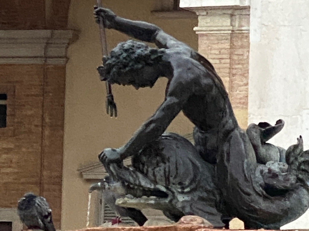 Fontana maggiore景点图片