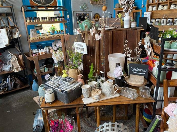 Lakefront Living LLC Custom Engraving & Gifts-Pleasantville必去景点