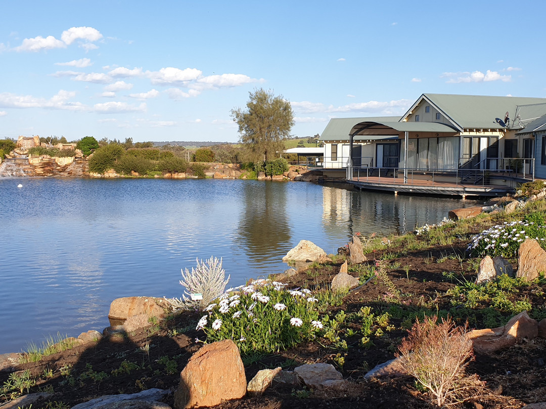 Orchard Glory Farm Resort主图