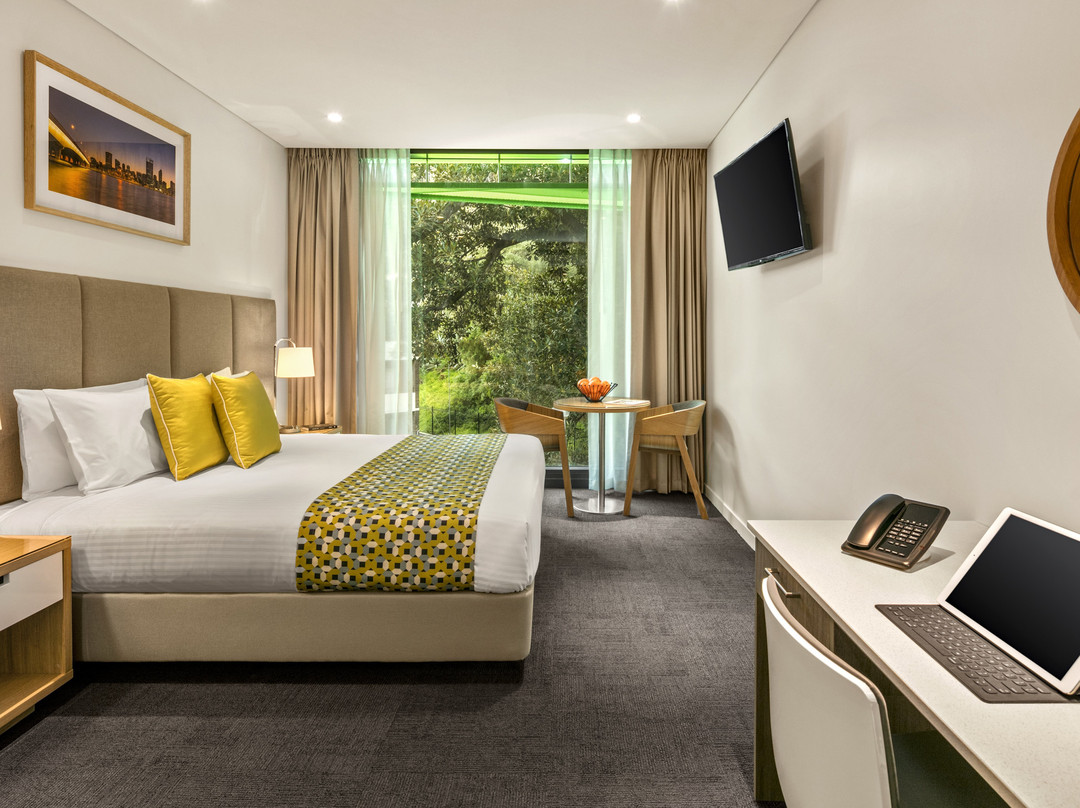 Quest Mounts Bay Road主图