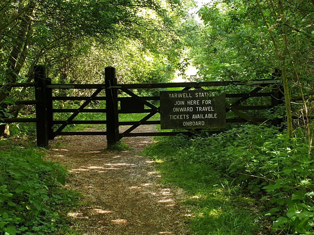 Yarwell Station And Nature Reserve景点图片