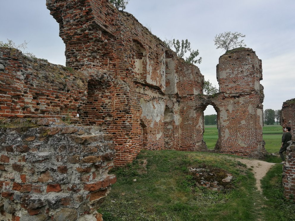 Castle in Besiekiery景点图片