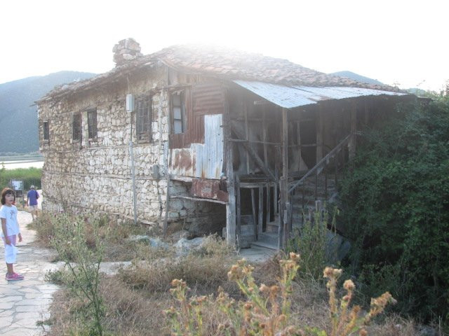Agios Achillios island景点图片