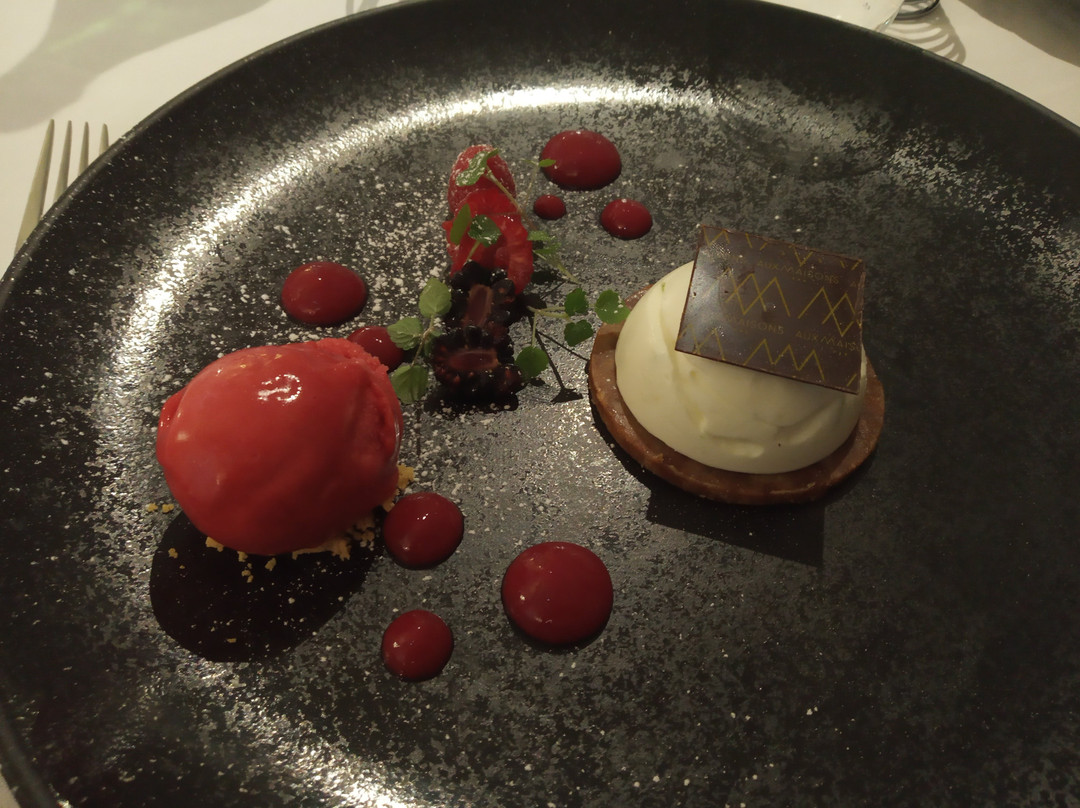 Logis Hotel Aux Maisons主图