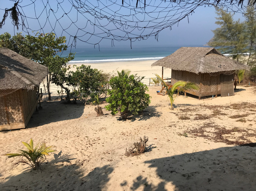 Sin Htauk Beach Bungalows