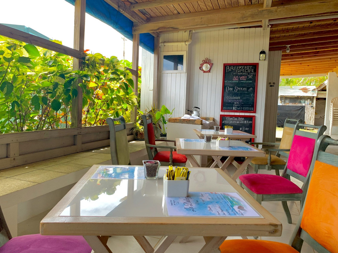 Deebles Point Art Gallery And Café-Saint Philip Parish必去景点