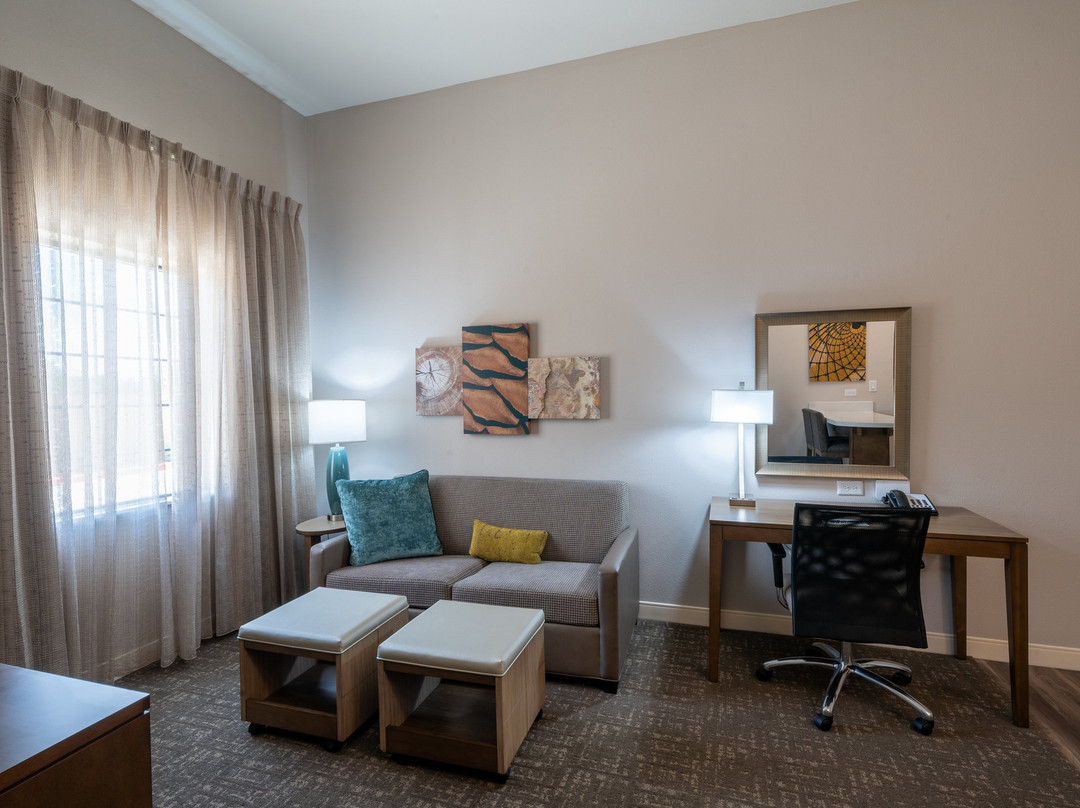 Staybridge Suites Houston East - Baytown by IHG主图