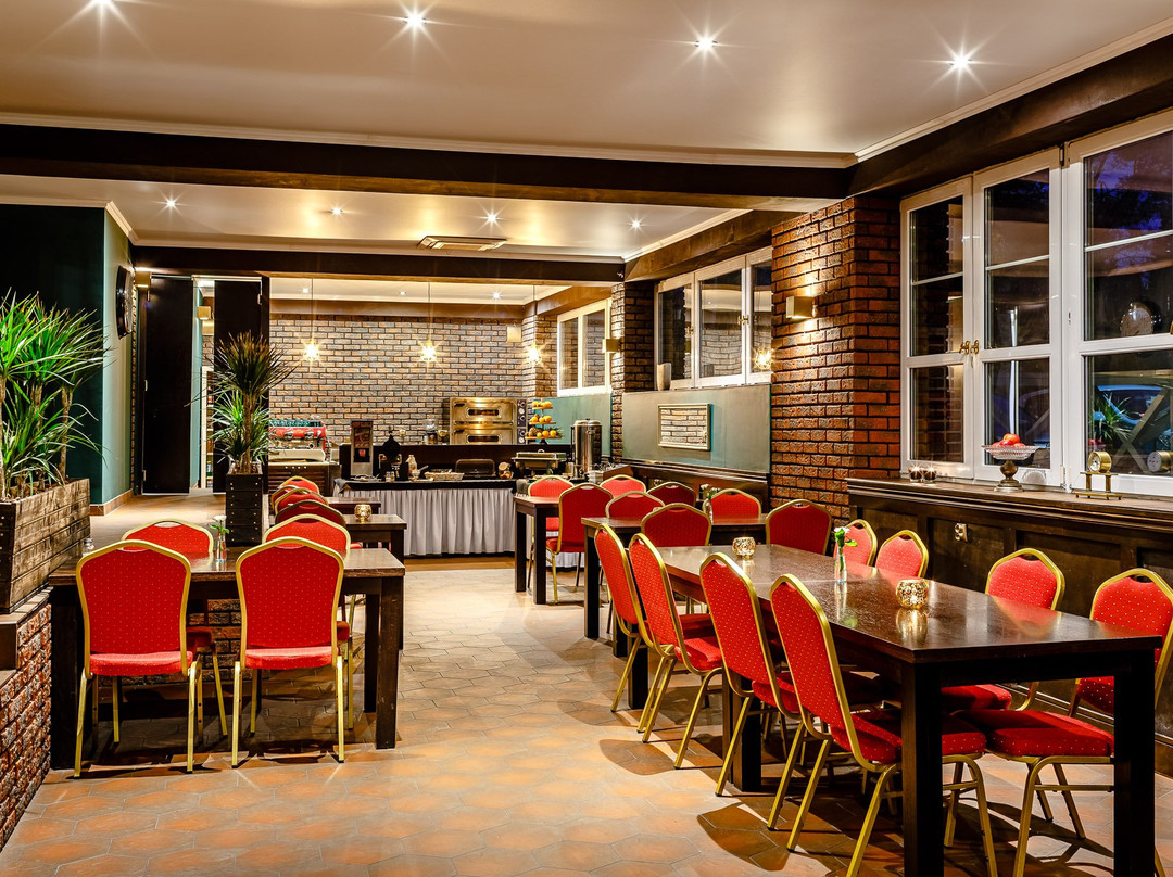 Lomianki餐馆和美食-Restauracja Villa Malva