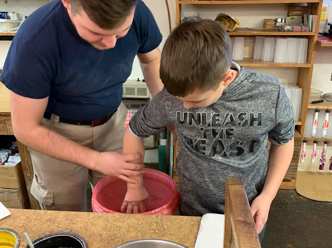 House Of Candles-Henryville必去景点