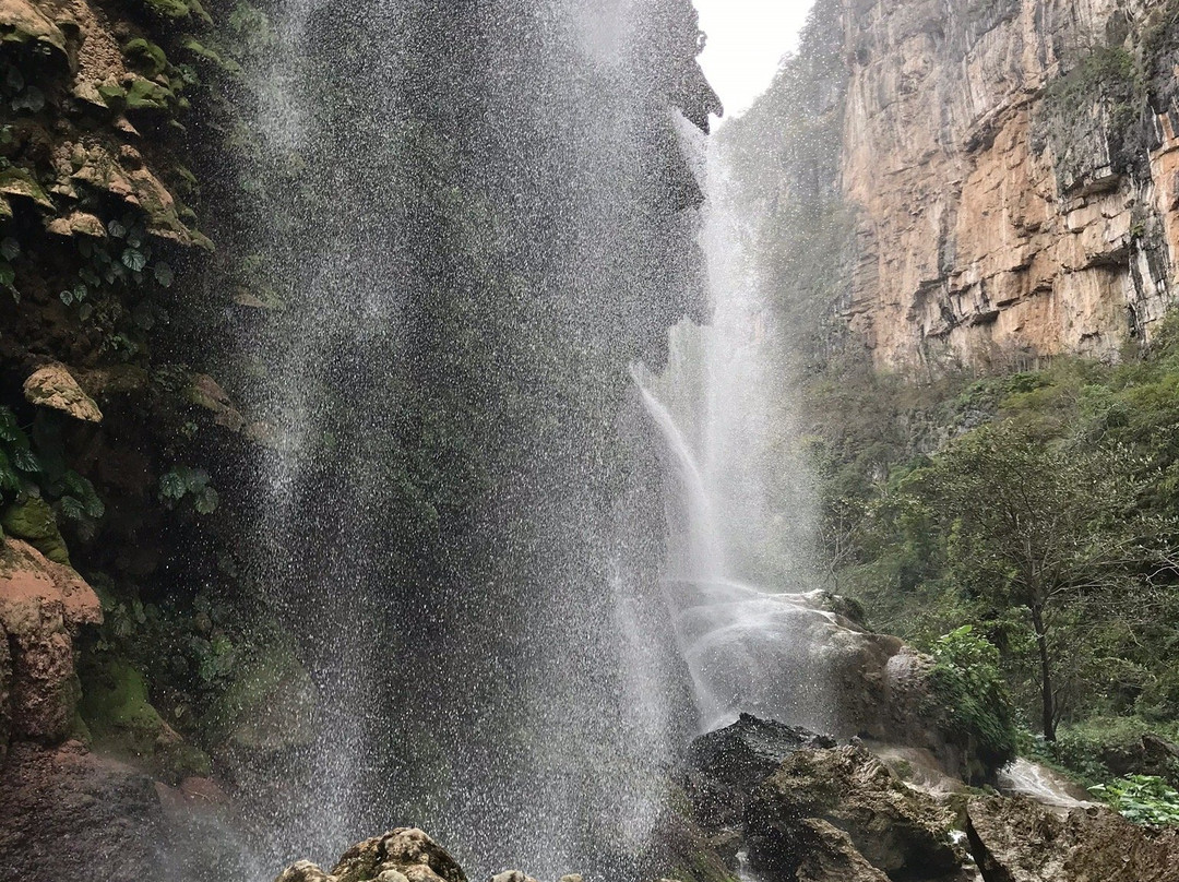 Cascada el Aguacero景点图片