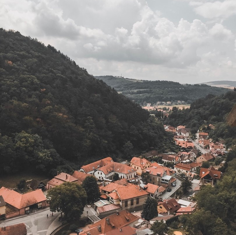 Karlstejn Castle景点图片