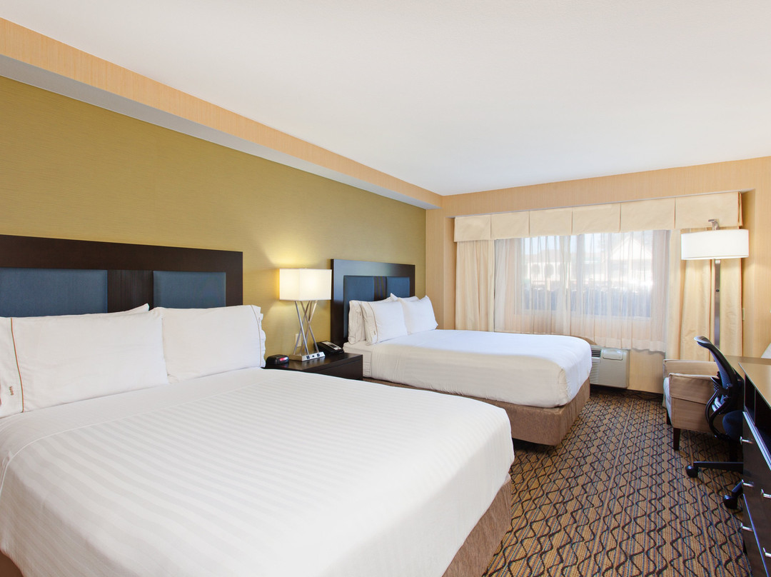 纽波特海滩智选假日酒店主图