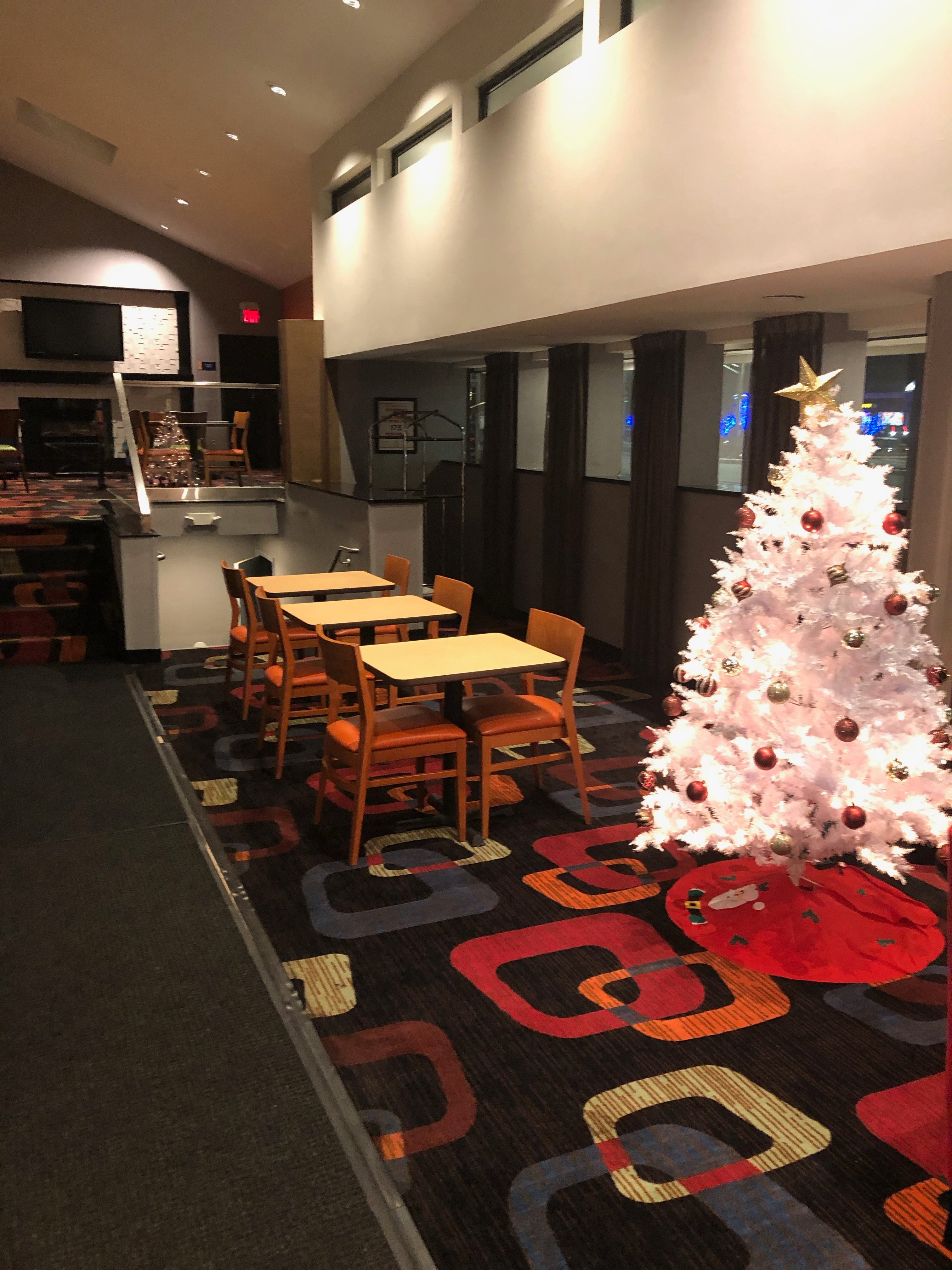 Days Inn by Wyndham Woodbury Long Island-餐饮