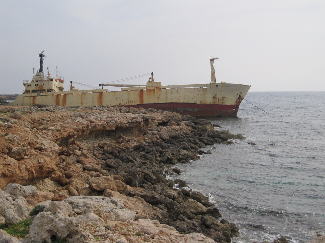Agios Georgios Harbour景点图片