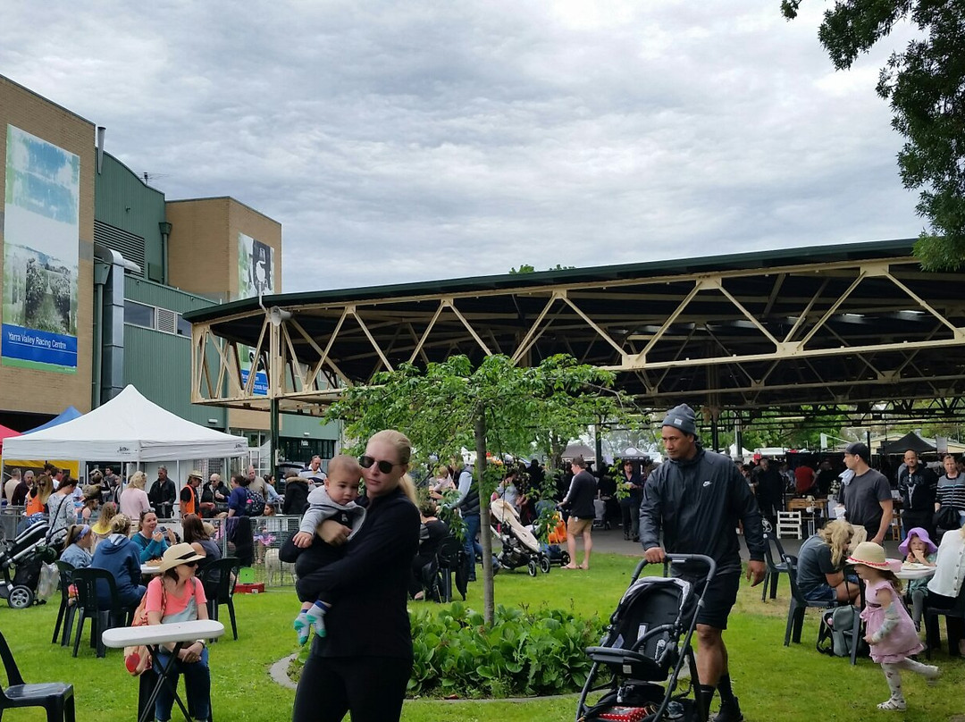 Yarra Glen Racecourse Market-亚拉格林必去景点