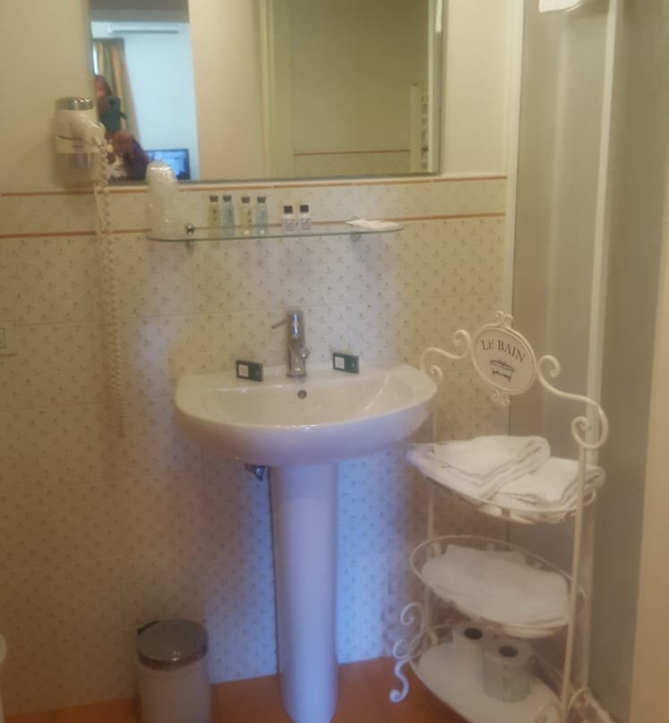 伊尔拜优黎莱斯天然温泉酒店主图