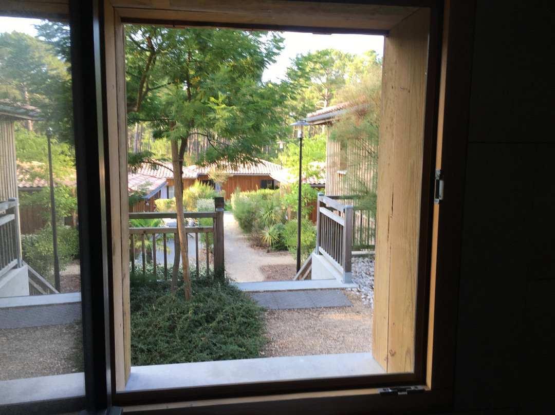 Domaine Du Ferret, Lodges, Restaurant & Spa主图
