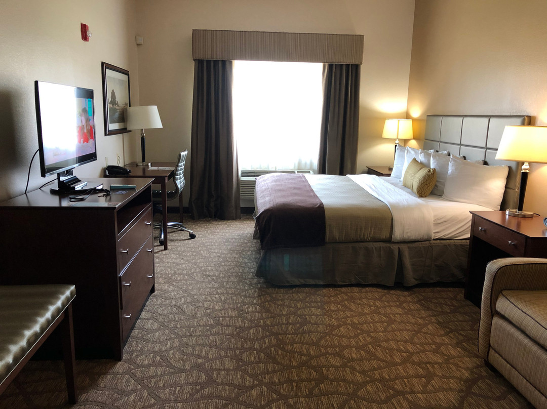 Best Western Plus Butterfield Inn主图