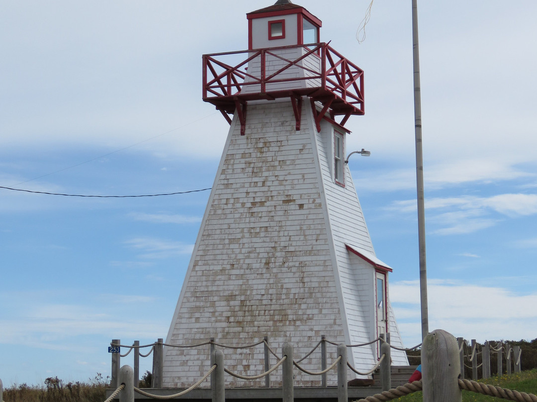 Wood Islands Harbour Lighthouses景点图片