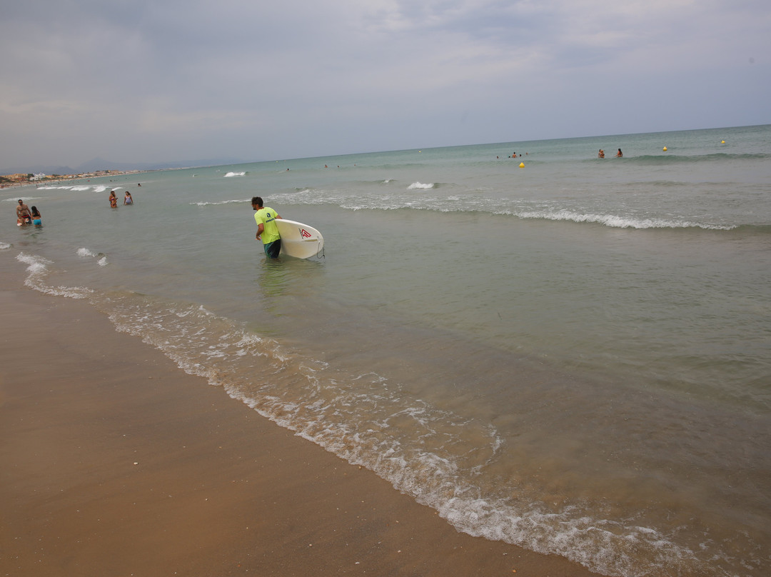 Platja de les Deveses景点图片