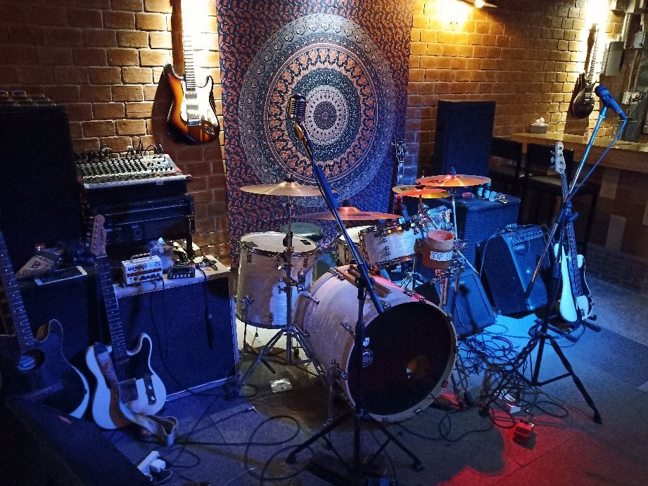 Woodstock Music Bar & Restuarant