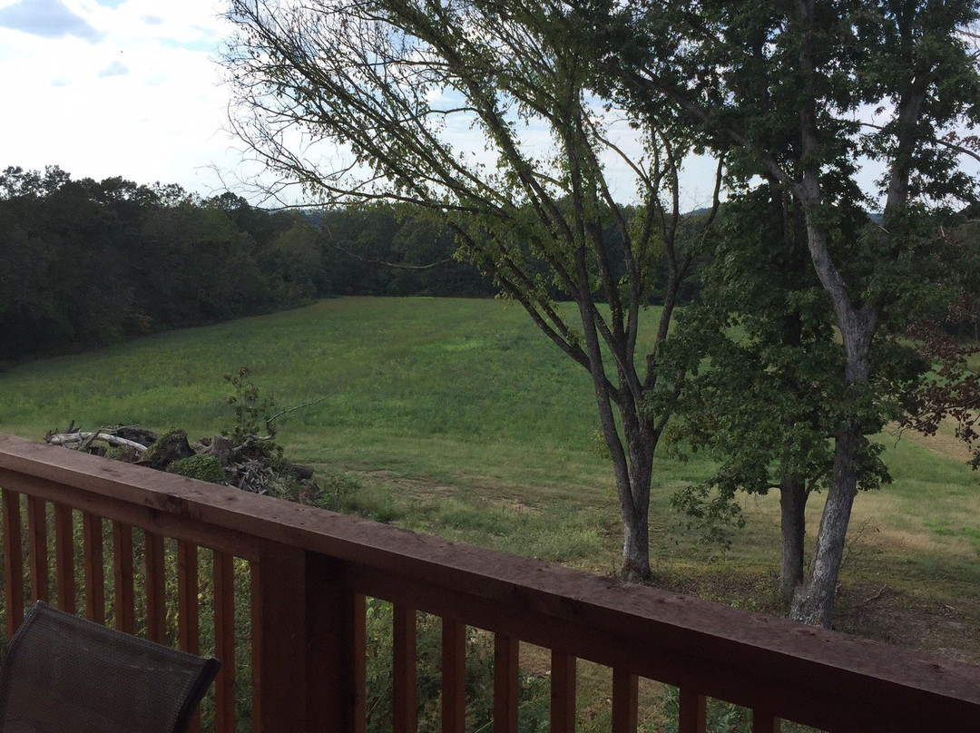 Peaceful Bend Vineyard-Steelville必去景点