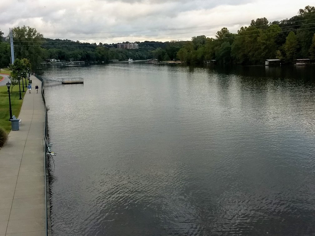 Lake Taneycomo-布兰森必去景点