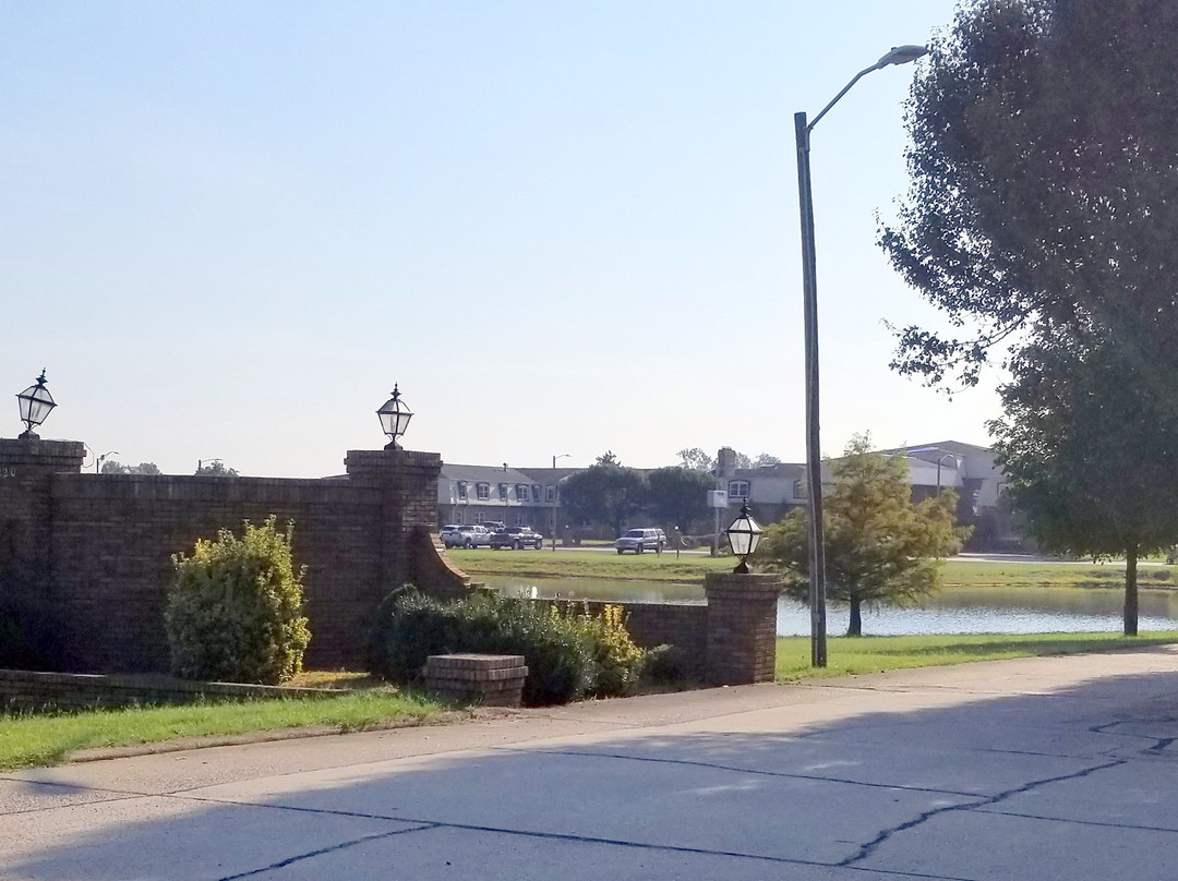 Days Inn and Suites by Wyndham Sikeston主图