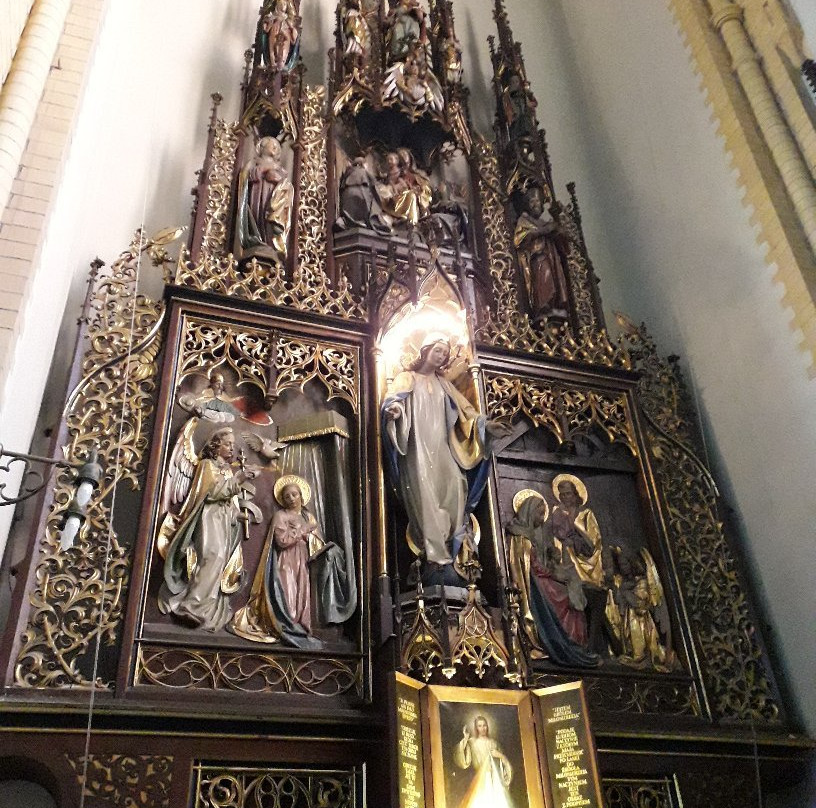 Church of the Sacred Heart of Jesus in Olsztyn景点图片