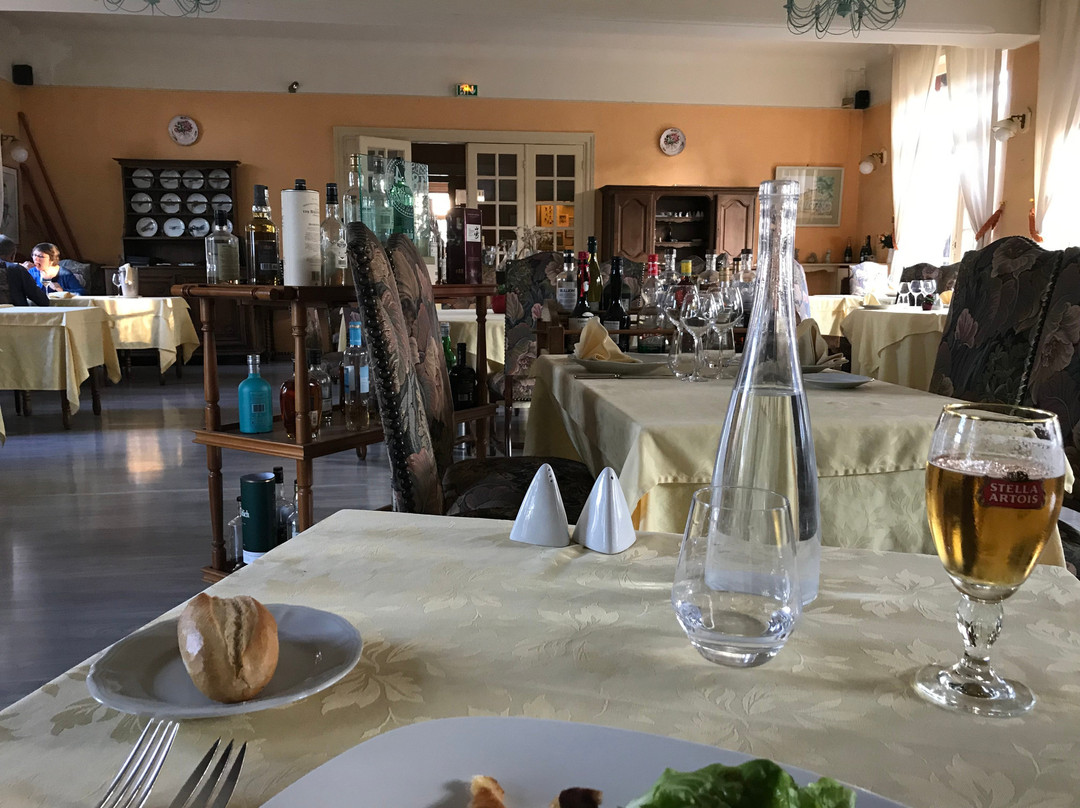 Auberge De La Foret主图