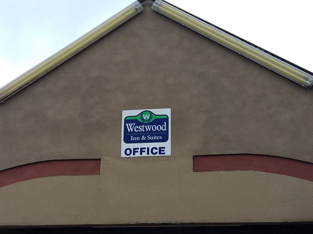 Westwood Inn & Suites主图