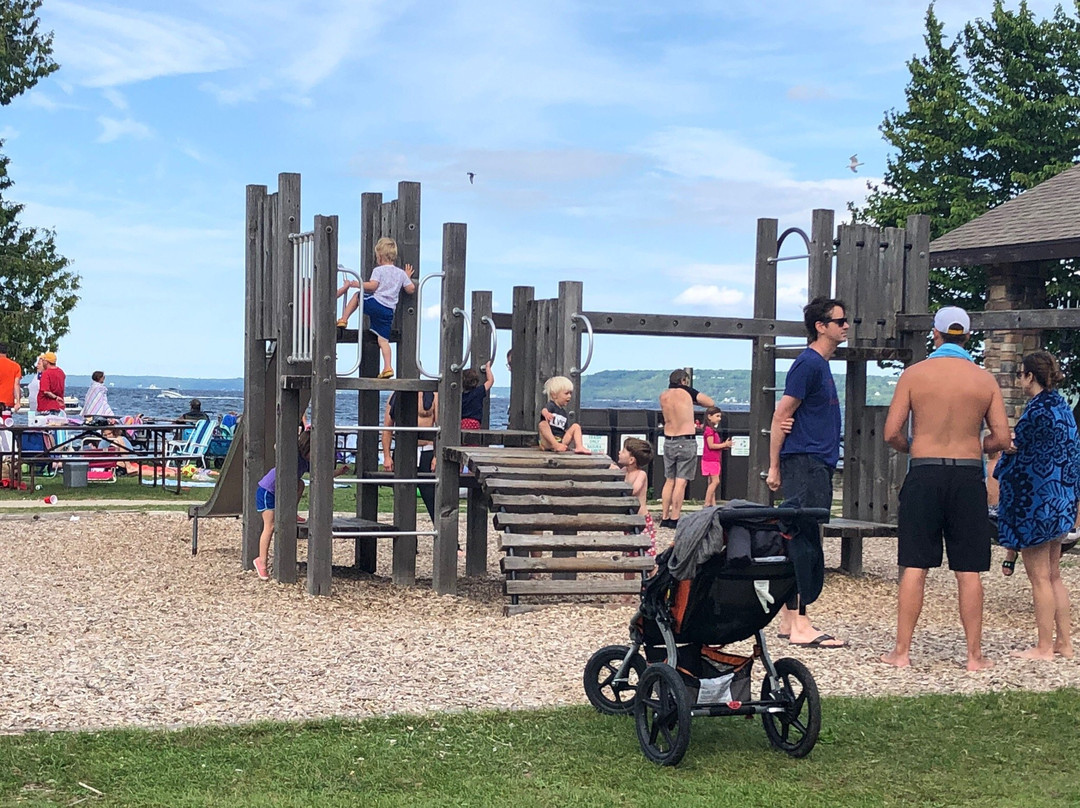 Nicolet Bay Beach-Fish Creek必去景点