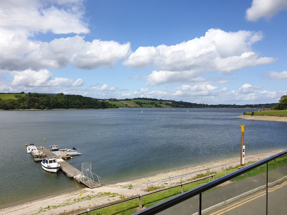 Llandegfedd Reservoir景点图片