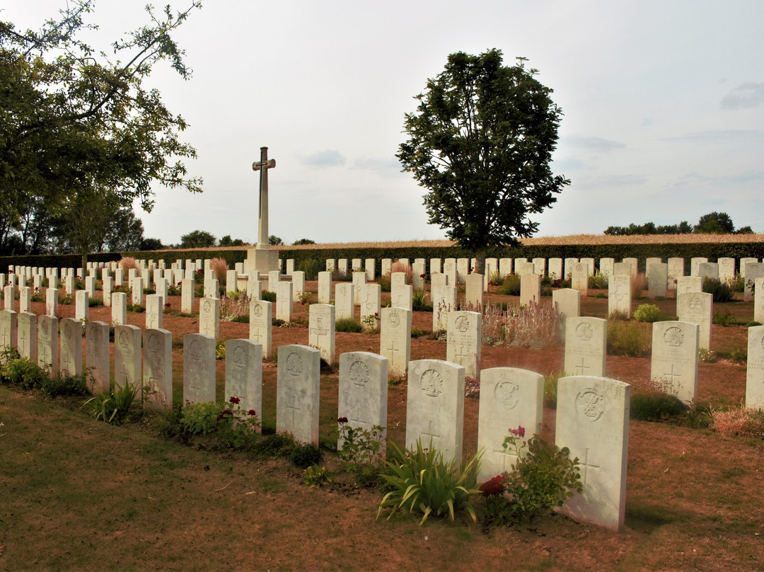 Thistle Dump Cemetery景点图片