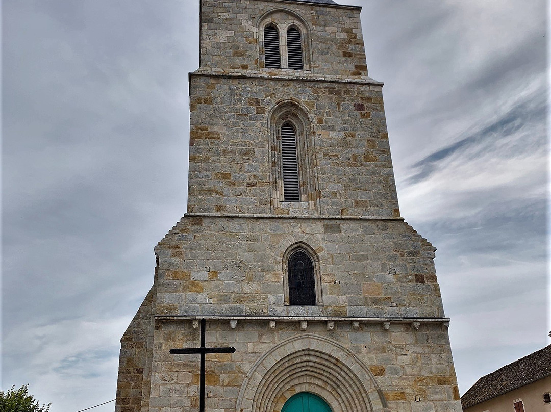 Église Saint-Hilaire à Brigueil-le-Chantre景点图片