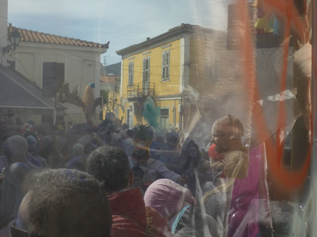 Flour Throwing Festival in Galaxidi-Galaxidi必去景点