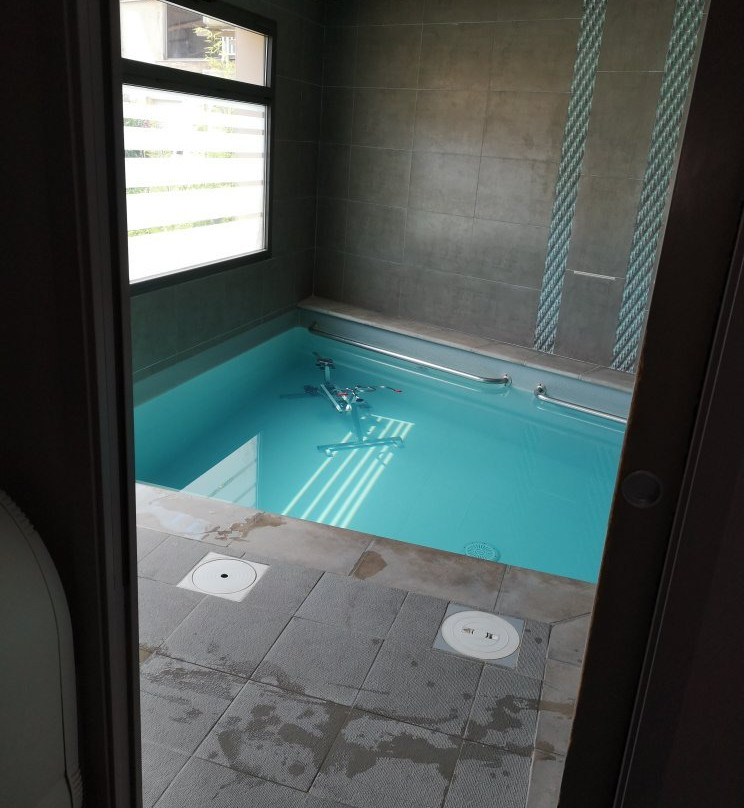 Le Spa Saint Pierre-瓦尔拉普拉热必去景点