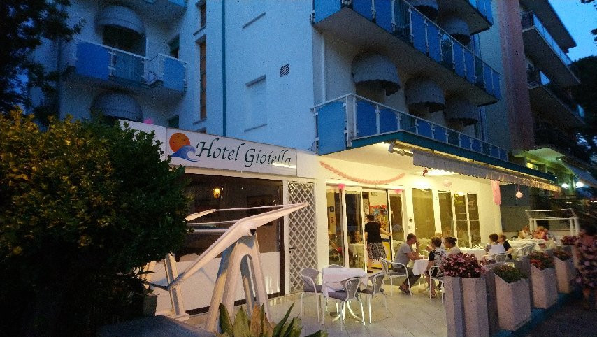 吉奥伊拉酒店