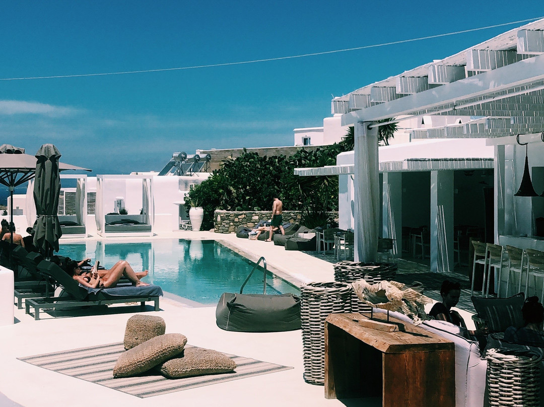 Livin Mykonos Hotel主图