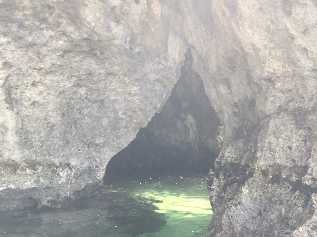 Ishigaki-jima Blue Cave景点图片