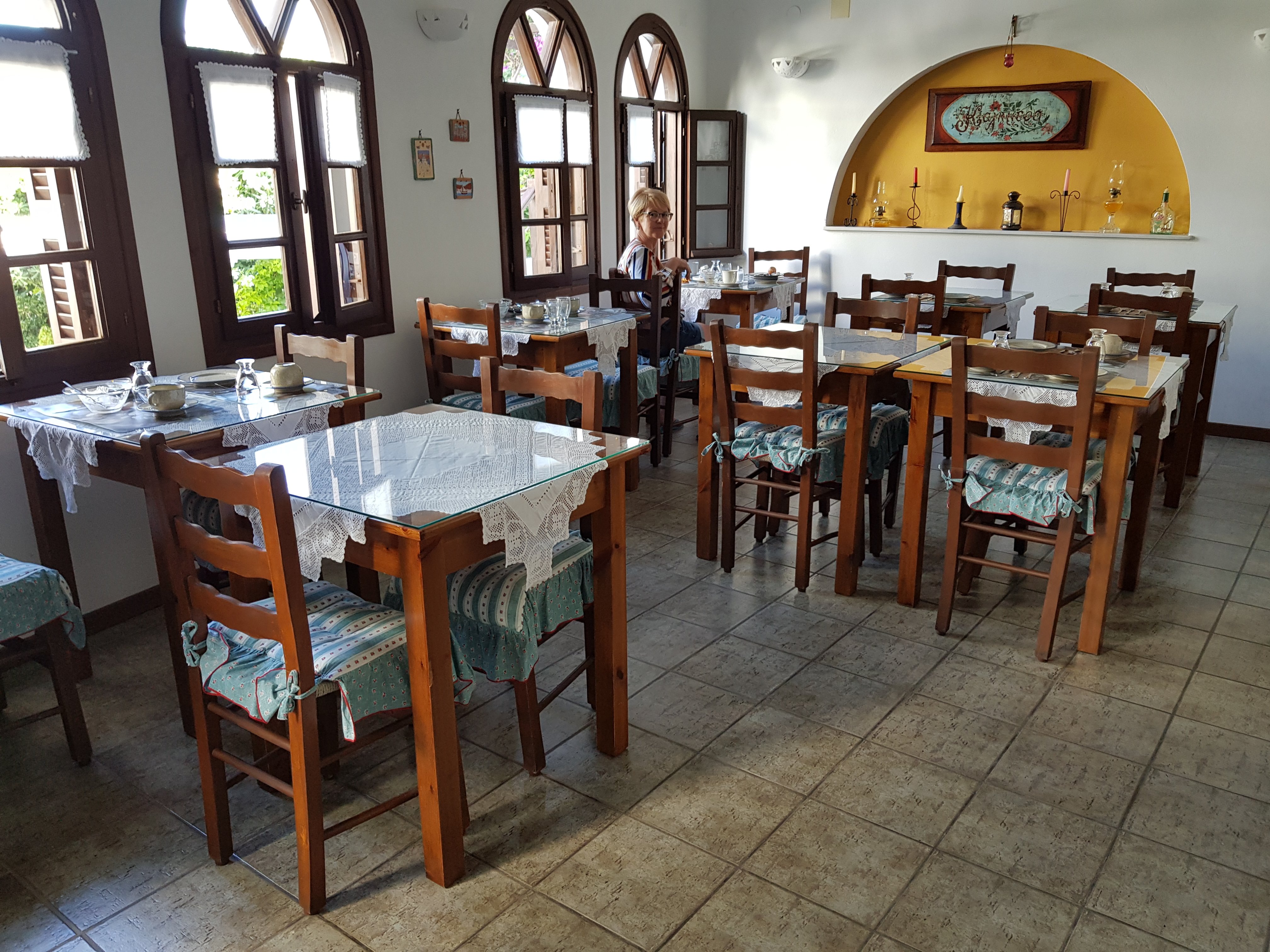 Hotel Christina, Adults Only,Heated Salt Water Pool-餐饮