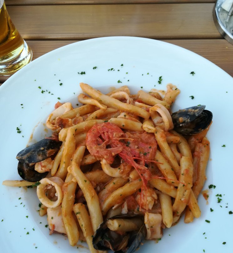 Rova Bistro & Beach Bar
